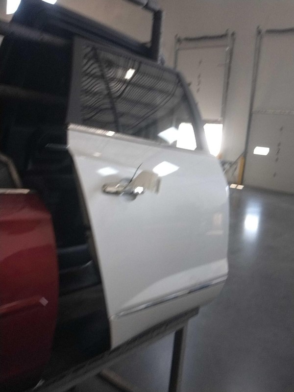 Buick Enclave 2016 Right Rear Door 77059 9904