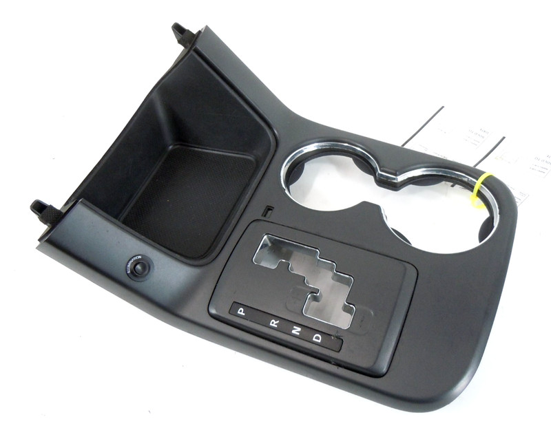 2011 11 Kia Sorento Center Console Shifter Cup Holder Trim Surround OEM