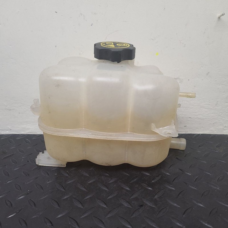 18-24 Chevrolet Traverse 3.6L Coolant Tank Reservoir OEM 84403735