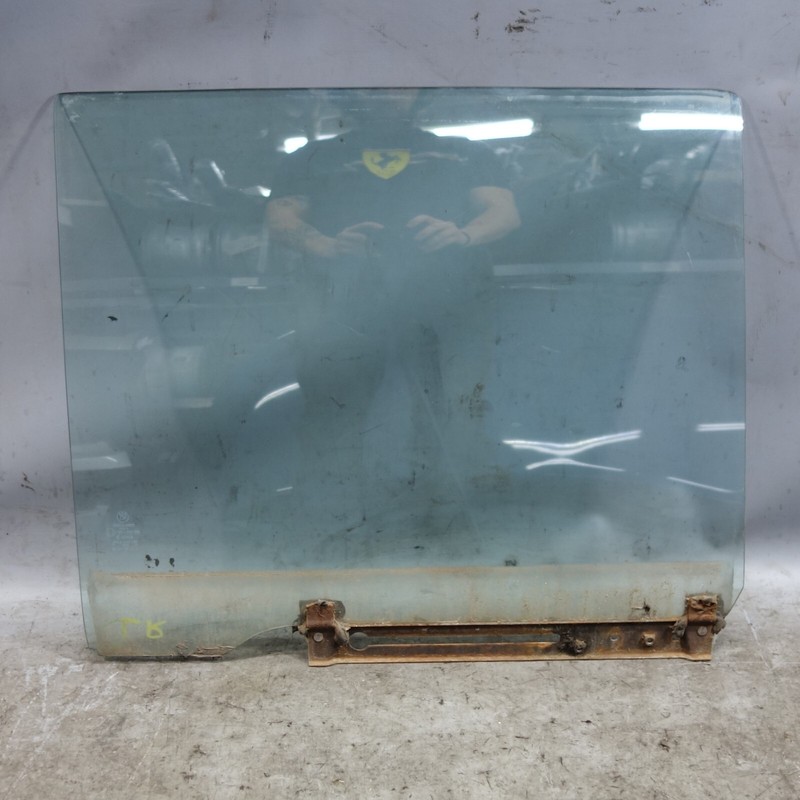 Damaged BMW E12 E28 5-Series Left Rear Window Glass Pane Factory 1979-1988 OEM