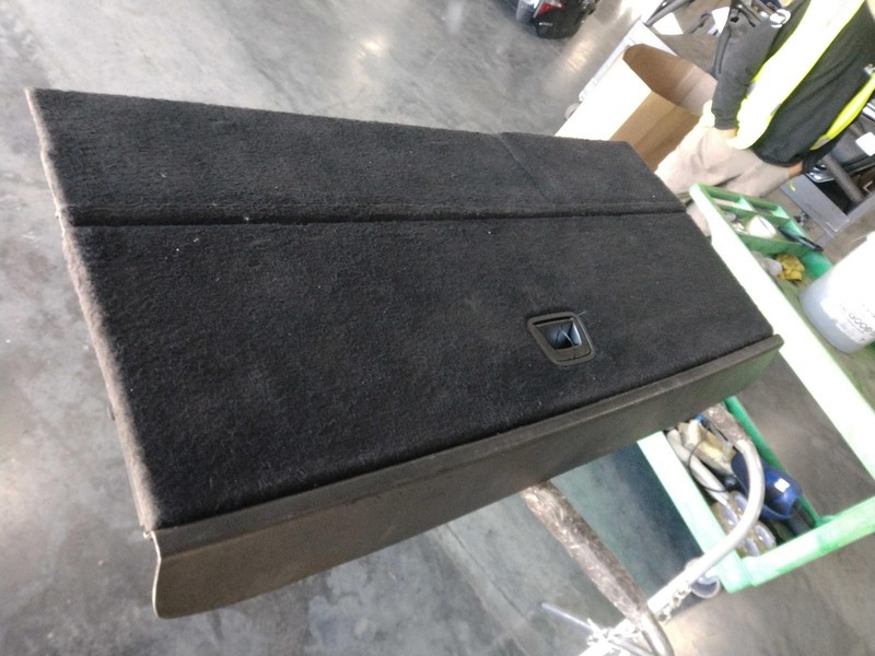 2017 Cadillac Escalade Black Cargo Cover Used OEM Part 4994110 95K Miles