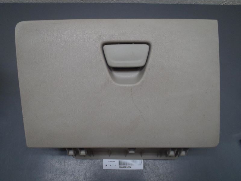 Glove Box Light Stone AE8Z-5406010-AG Fits 2011-2013 Ford Fiesta 44618