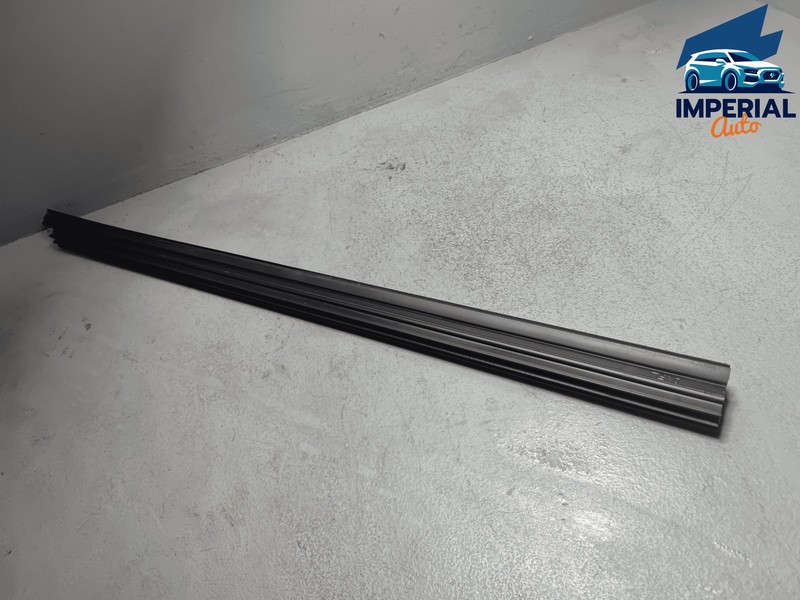 2018-2020 Toyota Camry Front Left Driver Door Window Belt Weatherstrip Seal OEM