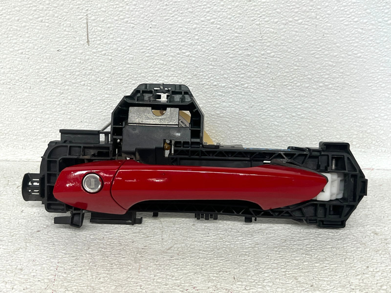 ⭐2014-2019 MERCEDES CLA250 FRONT LEFT DRIVE EXTERIOR DOOR HANDLE RED OEM LOT2631