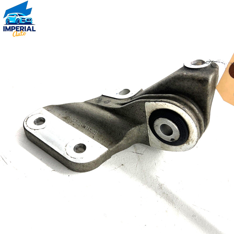 2018 - 2023 GMC TERRAIN EQUINOX TRANSMISSION LOWER MOUNT SUPPORT BRACKET OEM