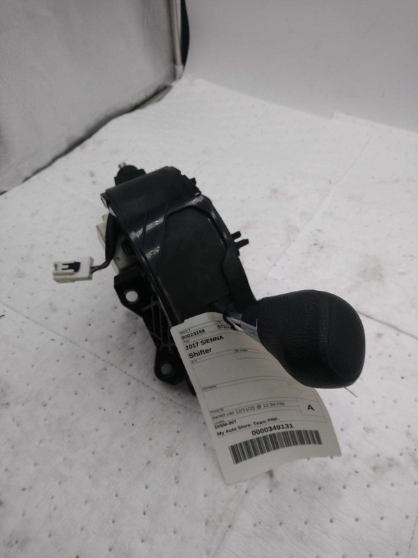 2017 Toyota Sienna Automatic Transmission Shift Lever Assembly - Grey - 88k Mi