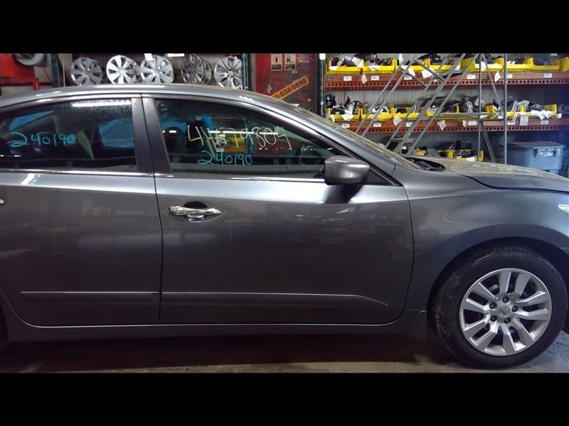 Passenger Front Door Electric Sedan Fits 13-18 ALTIMA 1366594