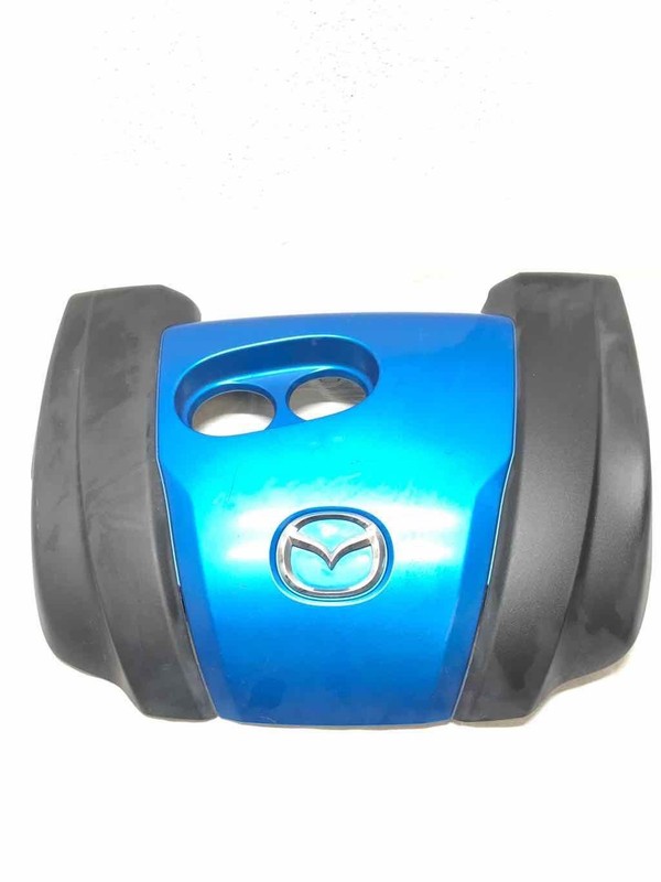 2012 Mazda 3 2.0L Engine Cover Assembly Light Scratches Part# PE07E02F3