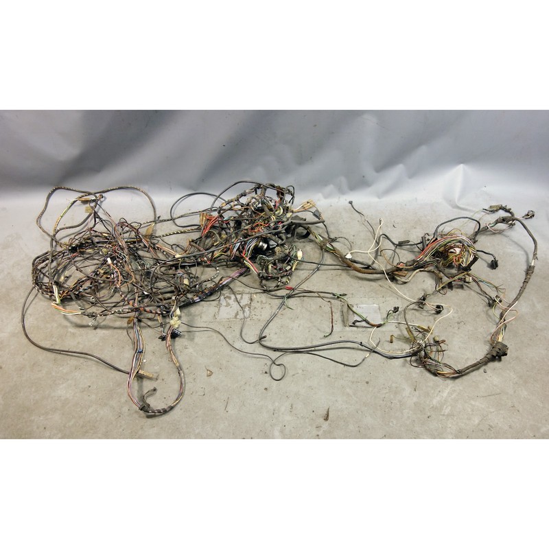 BMW E3 Bavaria Sedan Body Wiring Harness W/ Fuse Box OEM