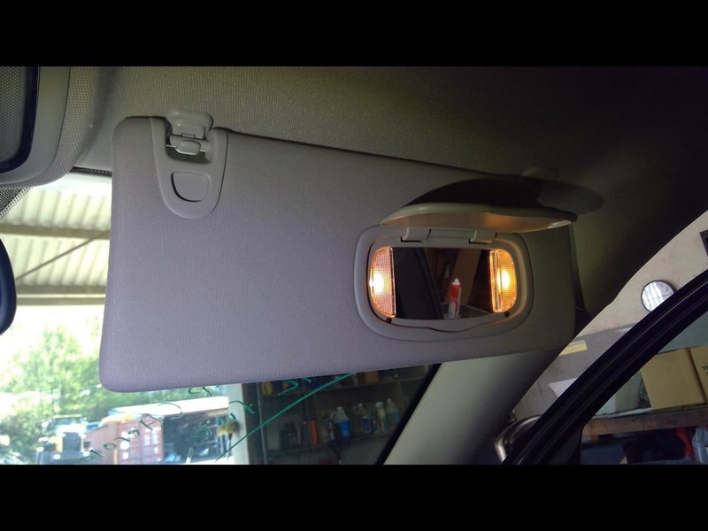 Passenger Right Sun Visor Illuminated Fits 14-18 CHEROKEE 1595744