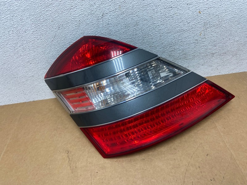 2007 - 2009 Mercedes-Benz S-Class Tail Light Left Driver LH Side AE2953 LK