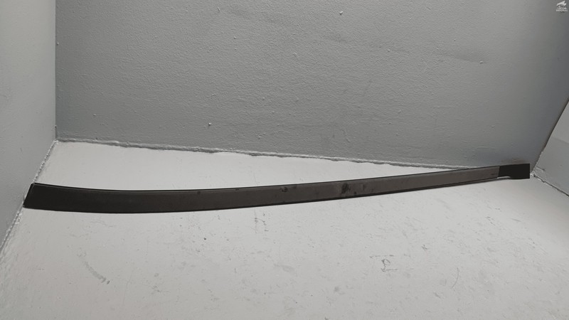2021-2025 NISSAN ROGUE RIGHT PASSENGER SIDE UPPER EXTERIOR ROOF DRIP MOLDING OEM