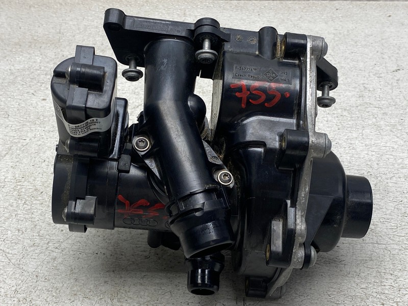 2022-2024 AUDI A3 ENGINE WATER COOLANT COOLING PUMP THERMASTAT OEM LOT755