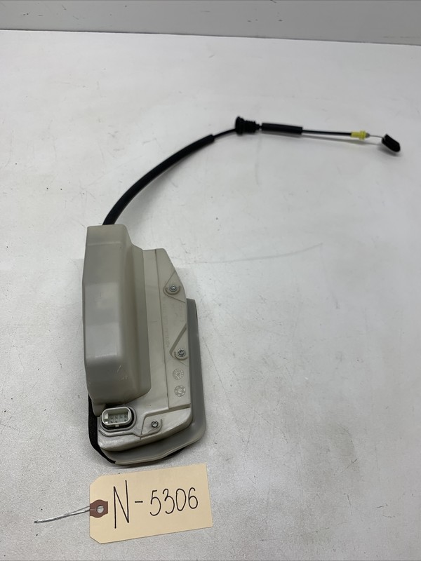 17-23 Tesla Model 3 Rear Right Side Door Lock Actuator Mechanism 5306 B90