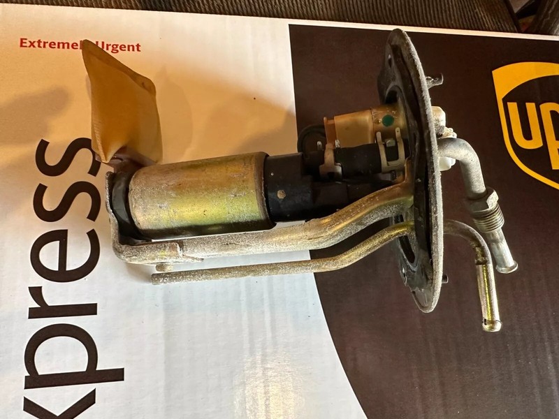 95-97 ECLIPSE TALON OEM FWD FUEL PUMP ASSEMBLY SENDING UNIT - Turbo Fwd