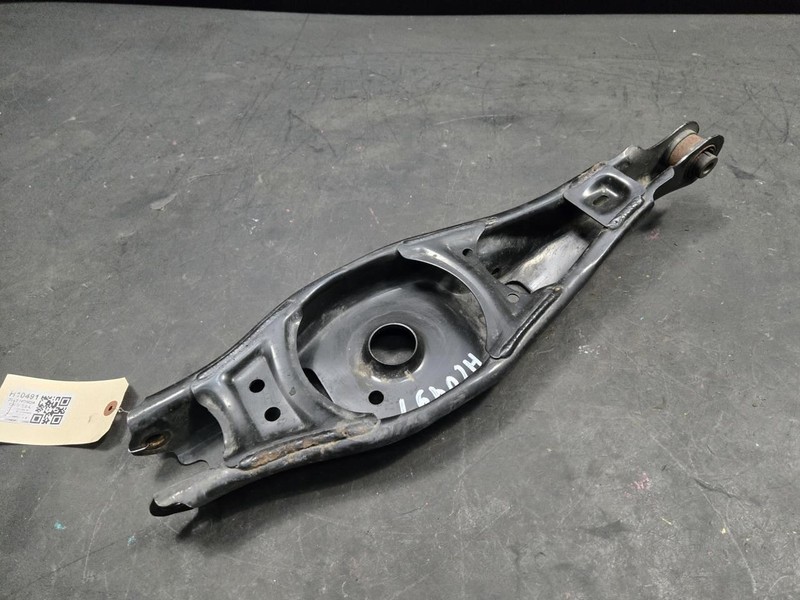 Rear Left Spring Lower Control Arm 2019 Honda CR-V 52355-TLB-A01 2017 - 2022