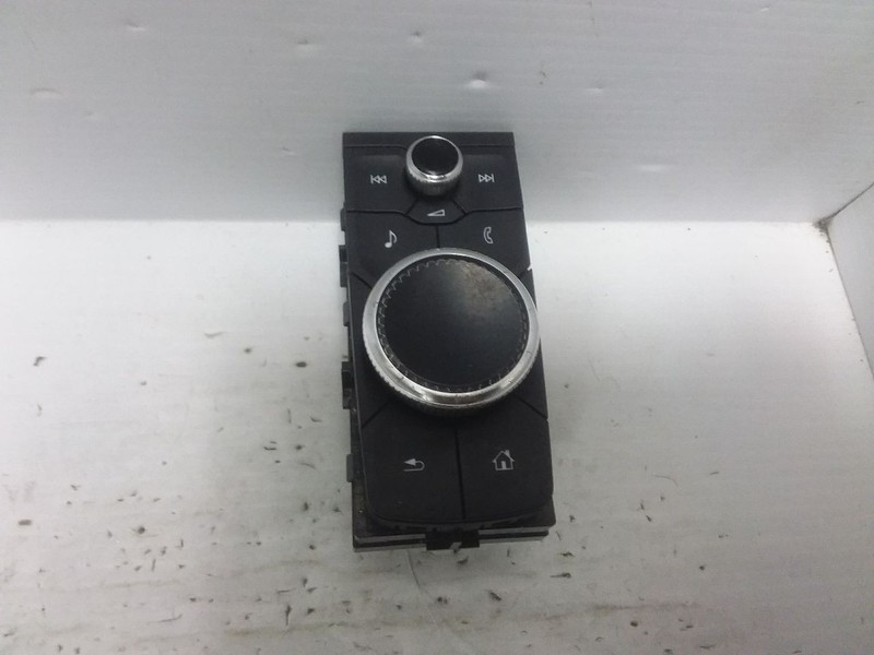 Radio Navigation Control Panel Floor Console Fits 23 XT5 84471957