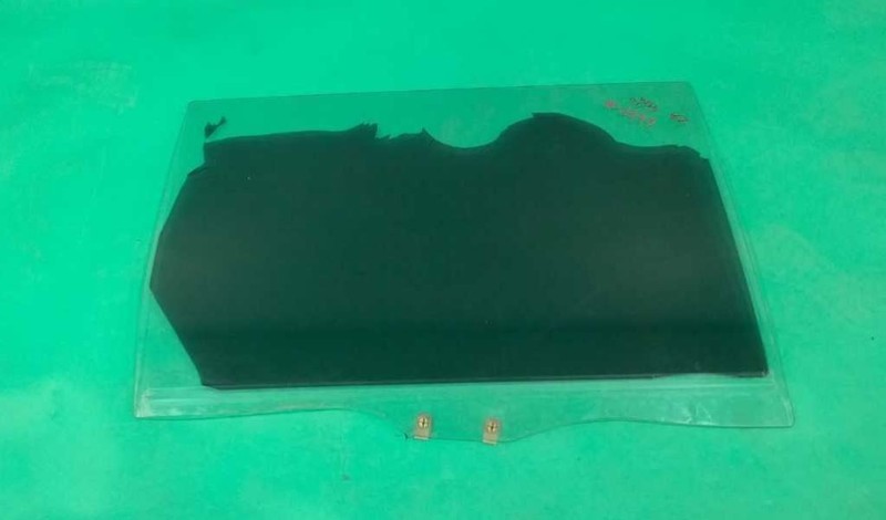 00 01 02 03 MPV PASSENGER RIGHT SLIDING DOOR WINDOW GLASS OEM 3732-41