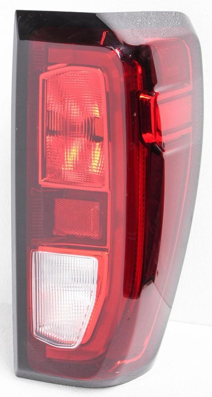 OEM GMC Sierra 1500 Right Passenger Side Halogen Tail Lamp 84760016 Lens Cracked