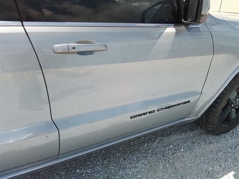 Passenger Front Door Electric Fits 11-20 GRAND CHEROKEE 3297497