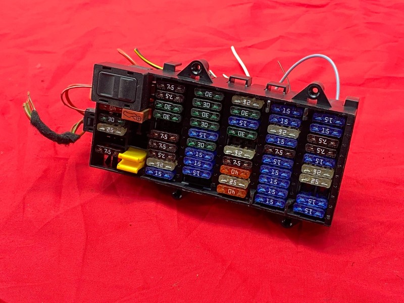02-05 Porsche Carrera 911 996 Front Fuse Relay Junction Box Control Module OEM✅