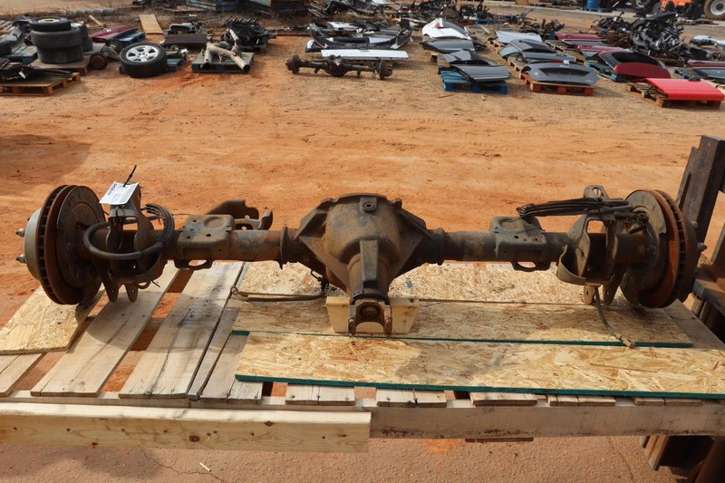 2001-2002 CHEVY TAHOE REAR HOUSING CARRIER WITH AXLES ONLY NO DIFFERENTIAL OEM
