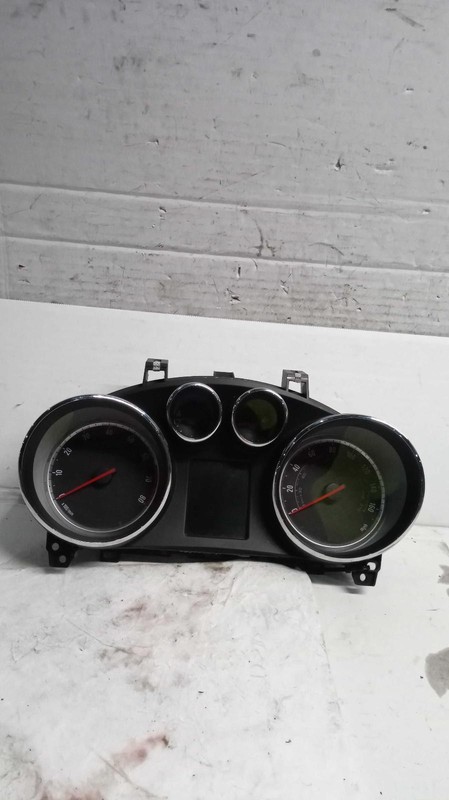 2015 Buick Encore Speedometer Gauge Red OEM 95386873 103K Miles