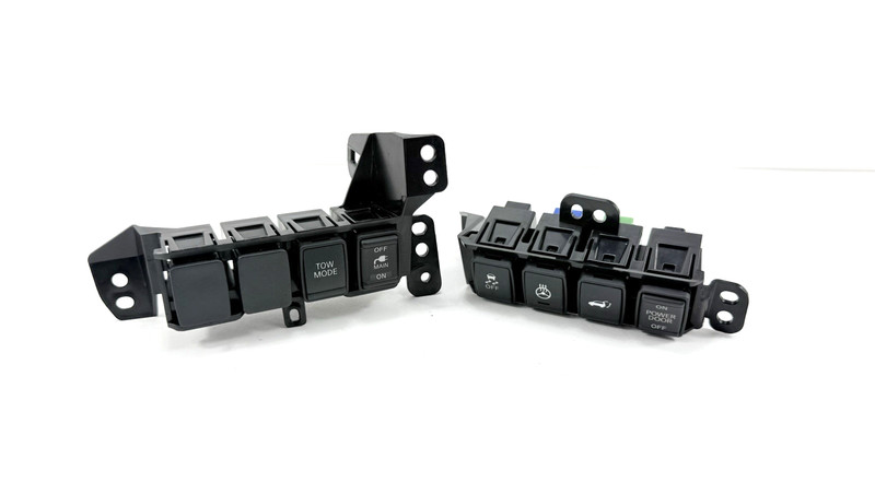 2013-2018 Nissan Pathfinder Dash Console Switches Black Tow Mode / Traction OEM