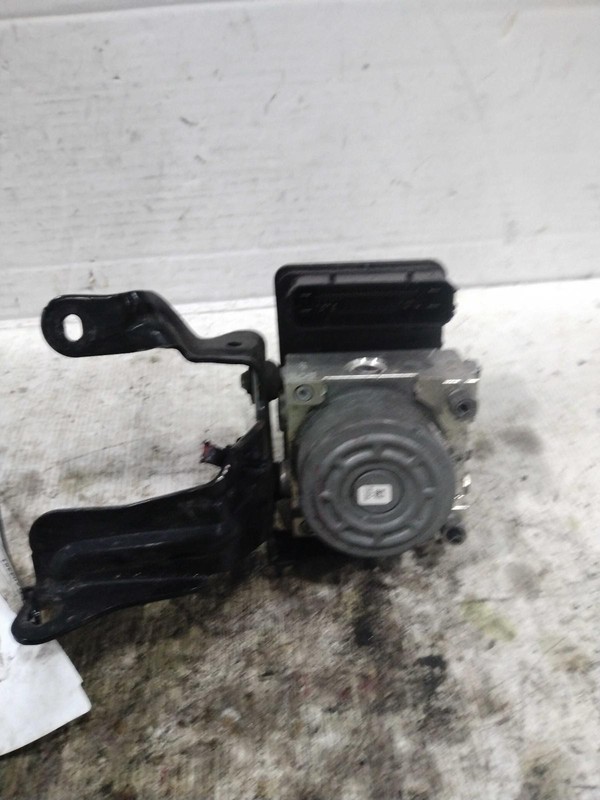 2020 Ford Escape ABS Hydraulic Assembly OEM 1.5L 78K Miles Grey