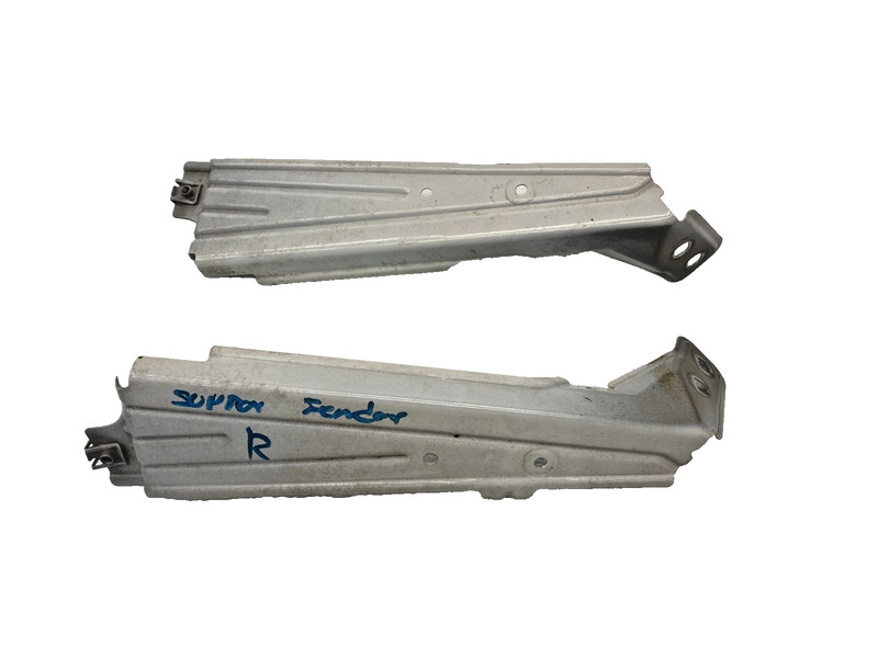 11-14 BMW X3 F25 FRONT LEFT AND RIGHT LOWER FORWARD BRACKET SUPPORT OEM A0.63