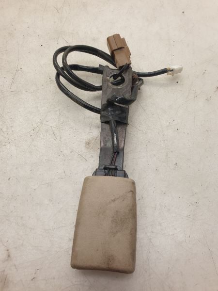 02 03 LEXUS ES300 PASSENGER SIDE FRONT SEAT BELT BUCKLE ASSEMBLY