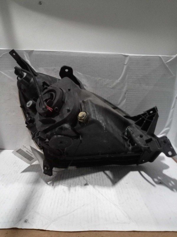 Used Left Headlight Assembly fits: 2002 Honda Cr-v Left Grade A