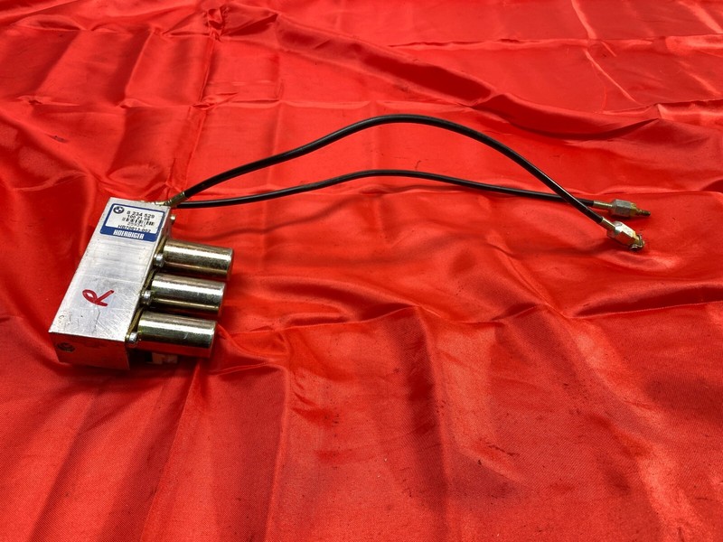BMW E46 3 Series Cnvrtible Top Hydraulic Control Solenoid Valve w/ Cylinder OEM✅