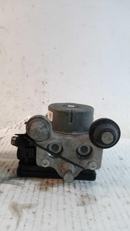 2019 Jeep Wrangler ABS Hydraulic Assembly Blue OEM 679976 79K Miles