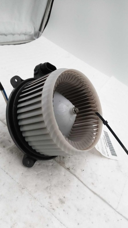 2018 Mitsubishi Outlander Sport HVAC Blower Motor OEM 149K Miles White