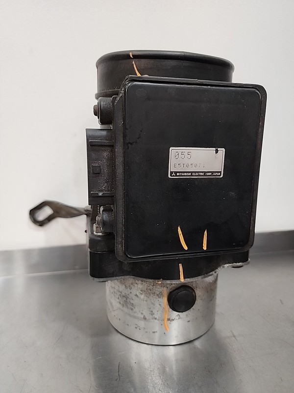 Mitsubishi GTO 3000GT Mass Maf Airflow Meter E5T05071 OEM 055