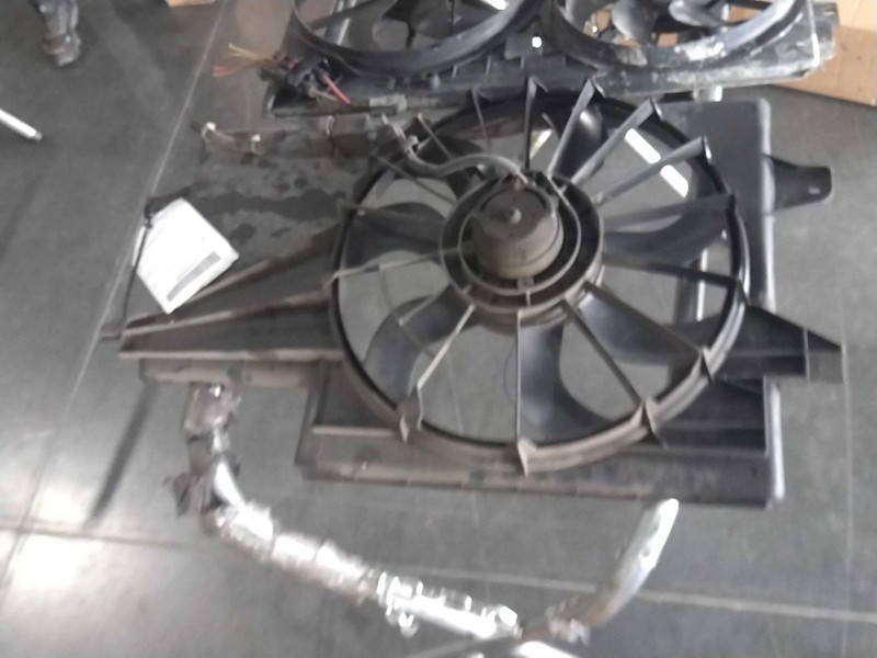 Used Engine Cooling Fan Motor fits: 2010 Ford Focus Fan Assembly Grade A
