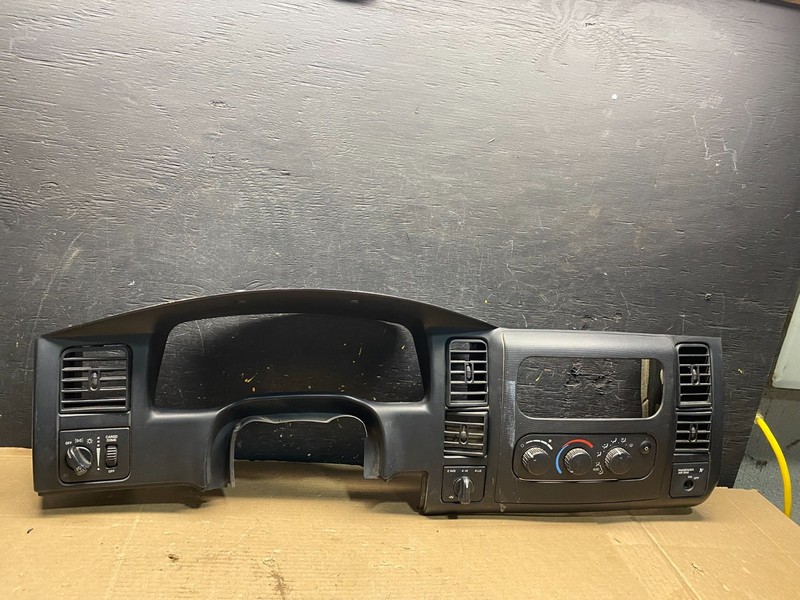 2001 2004 Dodge Dakota Speedometer ClimateControl Radio Panel Bezel R2894 DG