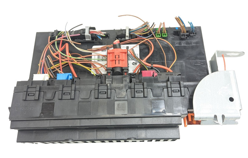 03-11 Mercedes W211 E350 CLS350 Trunk Fuse Relay Box Control 2115458601