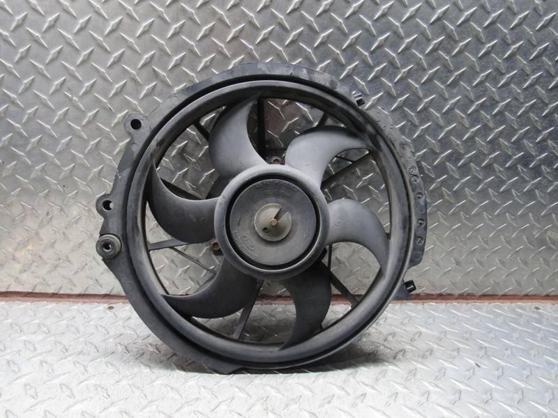 02-05 MERCURY SABLE RIGHT PASSENGER SIDE RADIATOR COOLING FAN 3F1H-8C607-EA