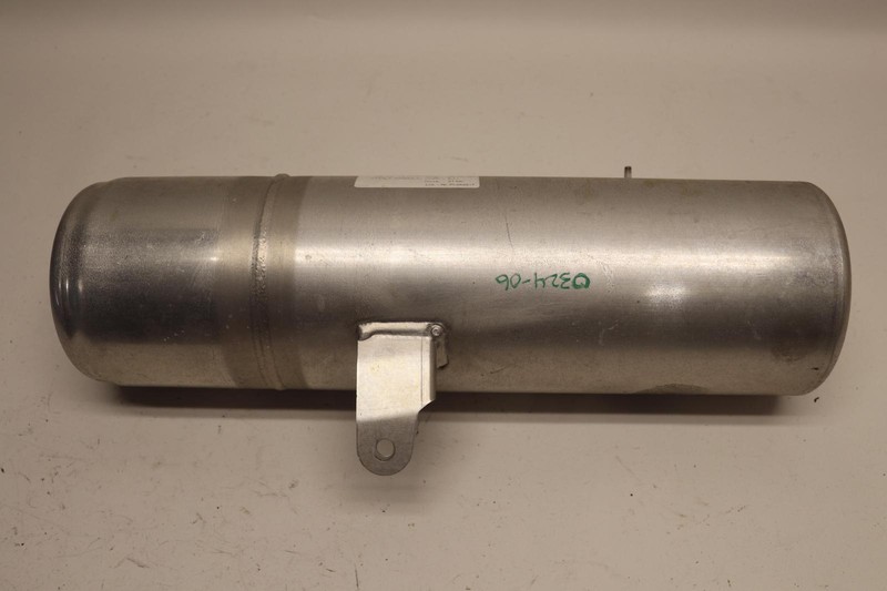 2017-2020 PORSCHE PANAMERA AIR SUSPENSION ACCUMULATOR TANK RESERVOIR OEM