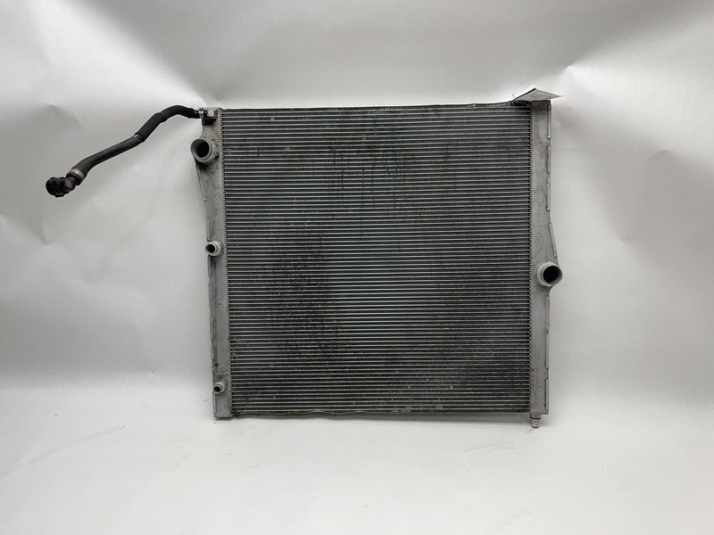 2008-2019 BMW X6 4.4L V8 A/T TWIN TURBO FRONT ENGINE MAIN COOLING RADIATOR OEM