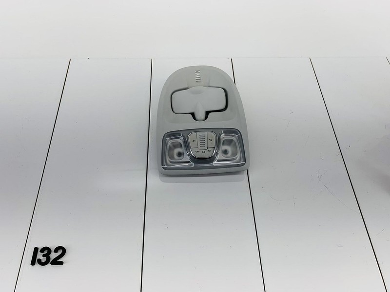 14-17 FIAT 500L FRONT CENTER UPPER OVERHEAD CONSOLE & DOME LAMP OEM