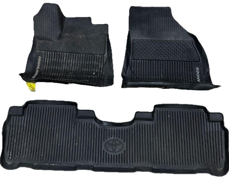 Toyota Highlander floor mats 2021 weather plastic mats set assy OEM PT90848165