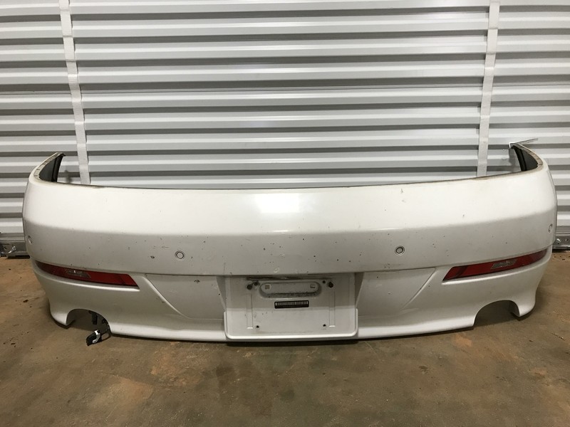 2006-2010 BMW 650I E63 E64 REAR BUMPER COVER OEM WITH PARKING SENSORS OEM