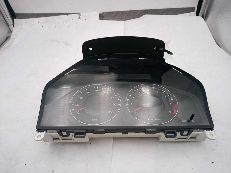 2010 Volvo 70 Series Speedometer Gauge OEM Grey 188k Miles NJ25-26997-684992