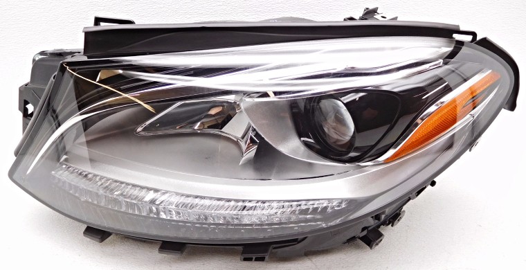 OEM Left Driver Side Mercedes Benz GLE Headlight Inner Mount Tab Missing