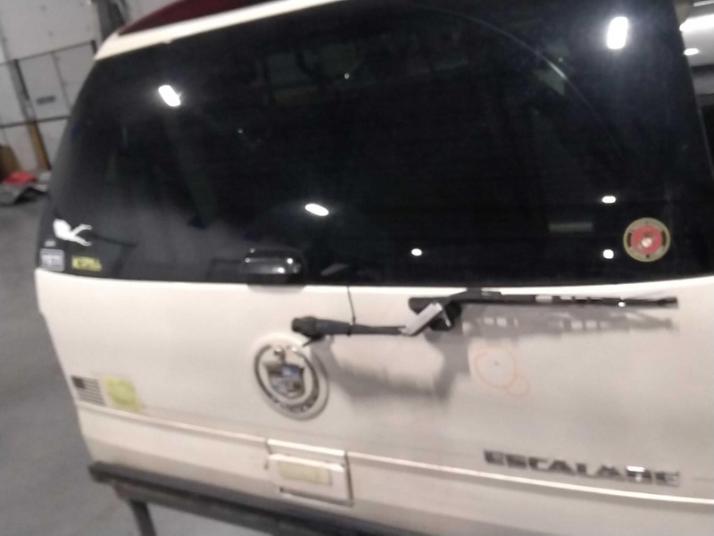 Used Deck Lid fits: 2005 Cadillac Escalade liftglass aluminum w/privacy tint gla
