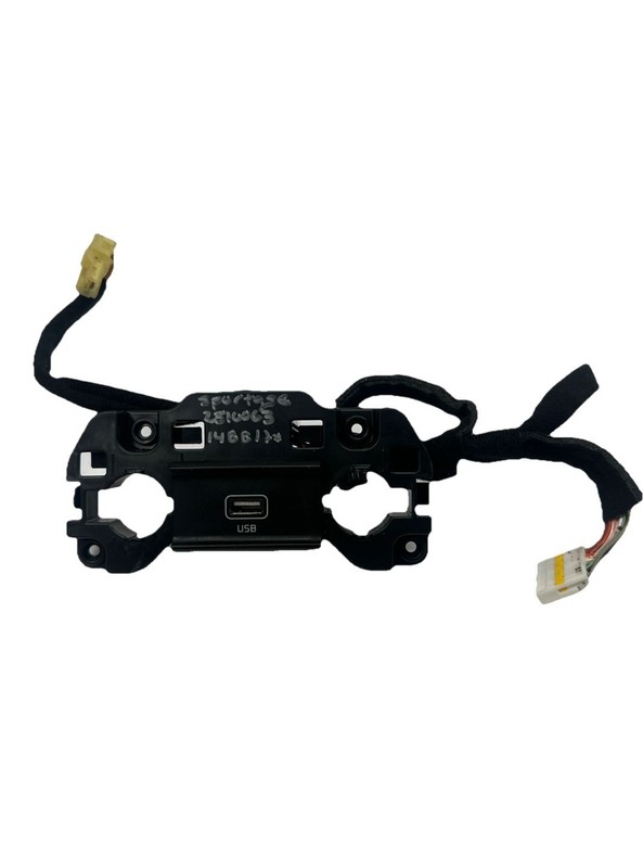 Kia Sportage center console 2022 usb port charger with bracket assy OEM