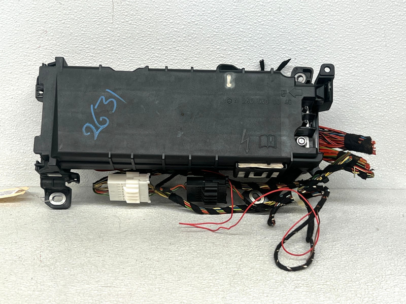 ⭐2014-2019 MERCEDES CLA250 FRONT RIGHT DASH INTERIOR FUSE RELAY BOX OEM LOT2631